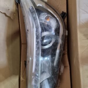 Optica Delantera Izquierda Toyota Hilux SRX 2018